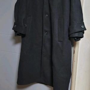 GARMENTS 브랜드의 블랙 발마칸어깨라인이 이쁘고 오버핏 코트입니다 프리 사이즈 66-77 .88도 밎으실듯.