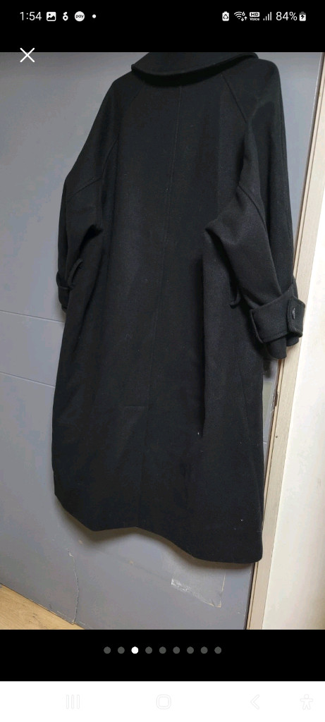 GARMENTS 브랜드의 블랙 발마칸어깨라인이 이쁘고 오버핏 코트입니다 프리 사이즈 66-77 .88도 밎으실듯.--3