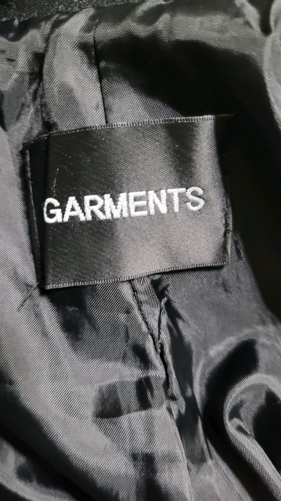 GARMENTS 브랜드의 블랙 발마칸어깨라인이 이쁘고 오버핏 코트입니다 프리 사이즈 66-77 .88도 밎으실듯.--6