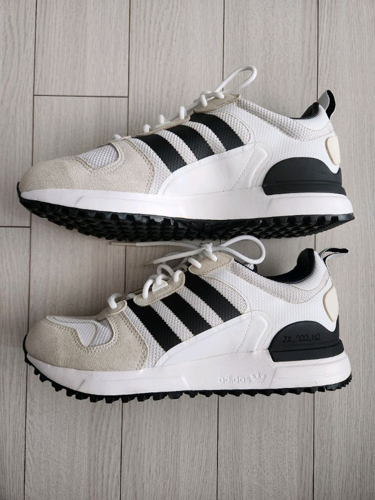 새상품급)아디다스 남녀공용 운동화 ZX 700 HD FY1103 스니커즈 사이즈250몇번 안신은거라 새거같아요^^운--4