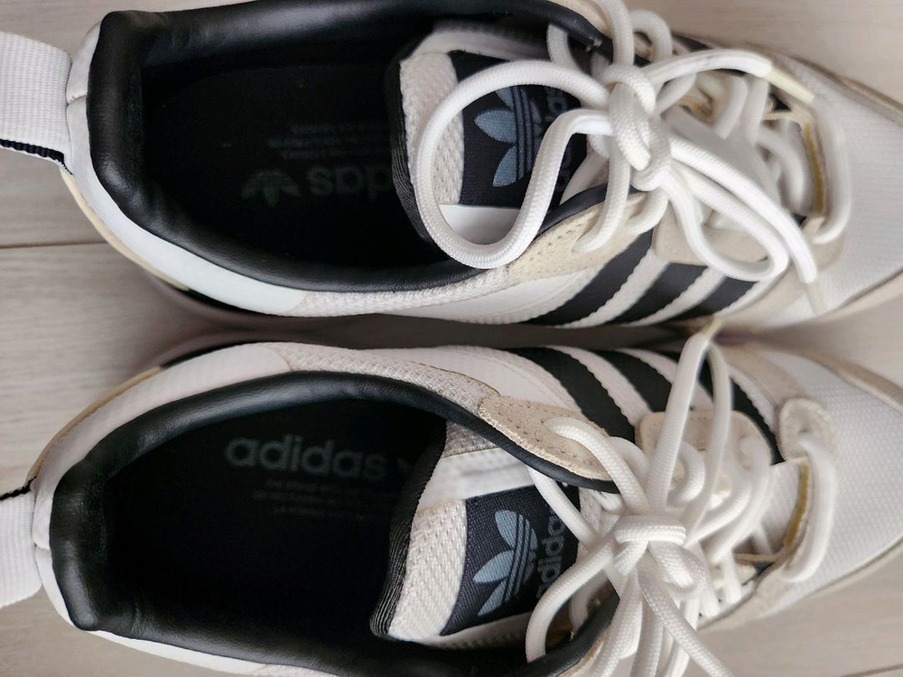 새상품급)아디다스 남녀공용 운동화 ZX 700 HD FY1103 스니커즈 사이즈250몇번 안신은거라 새거같아요^^운--6