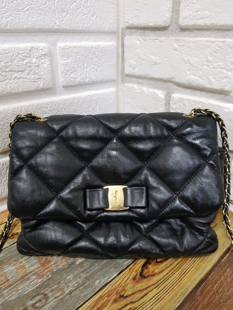 [정품] 페라가모 바라지니 퀼팅 크로스백 블랙--2