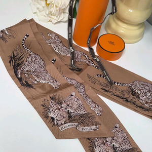 에르메스 맥시 슬림 트윌리 스카프