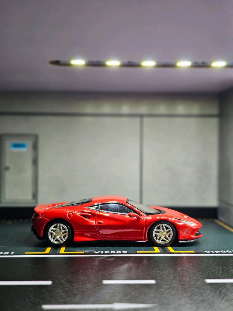 1:64 혼 모델 페라리 F8 트리뷰토--3