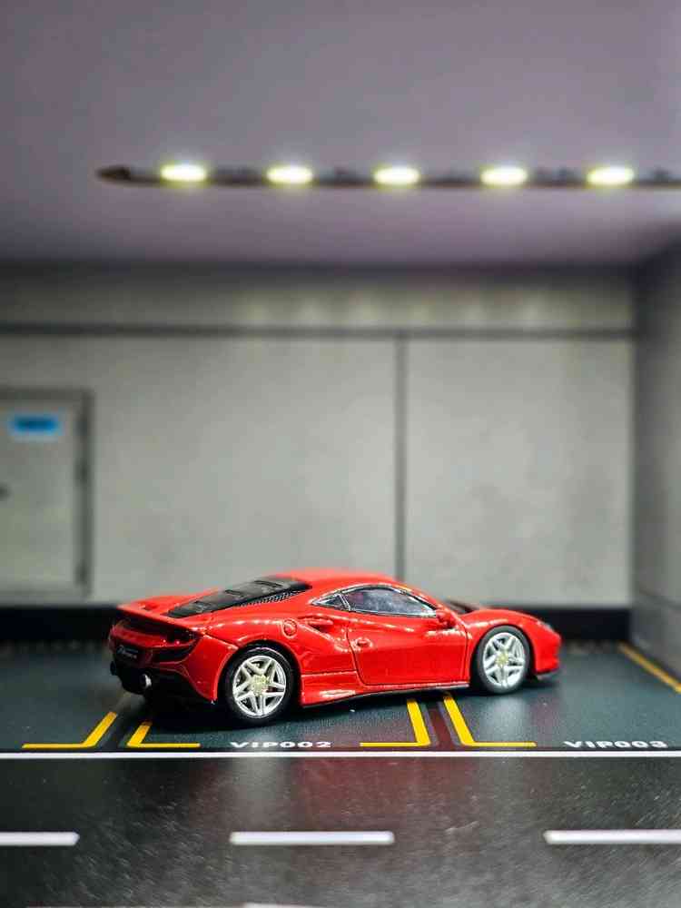 1:64 혼 모델 페라리 F8 트리뷰토--6
