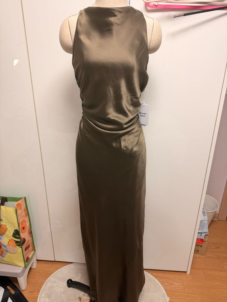 리포메이션 Anaiis 실크 드레스 카키색 브라이덜샤워 웨딩스냅--5