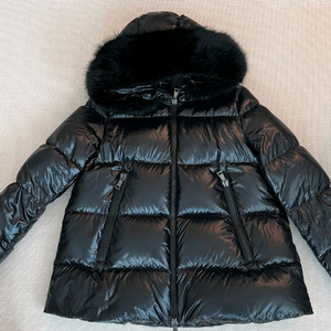 몽클레어 라이체 숏 다운 패딩 자켓 후드 점퍼 팝니다.