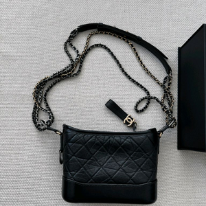 샤넬 가브리엘 호보백 블랙팝니다. 이미지