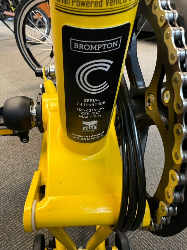 브롬톤 c라인 2025년식 접이식 자전거 범블비( 펌프 포함))--2