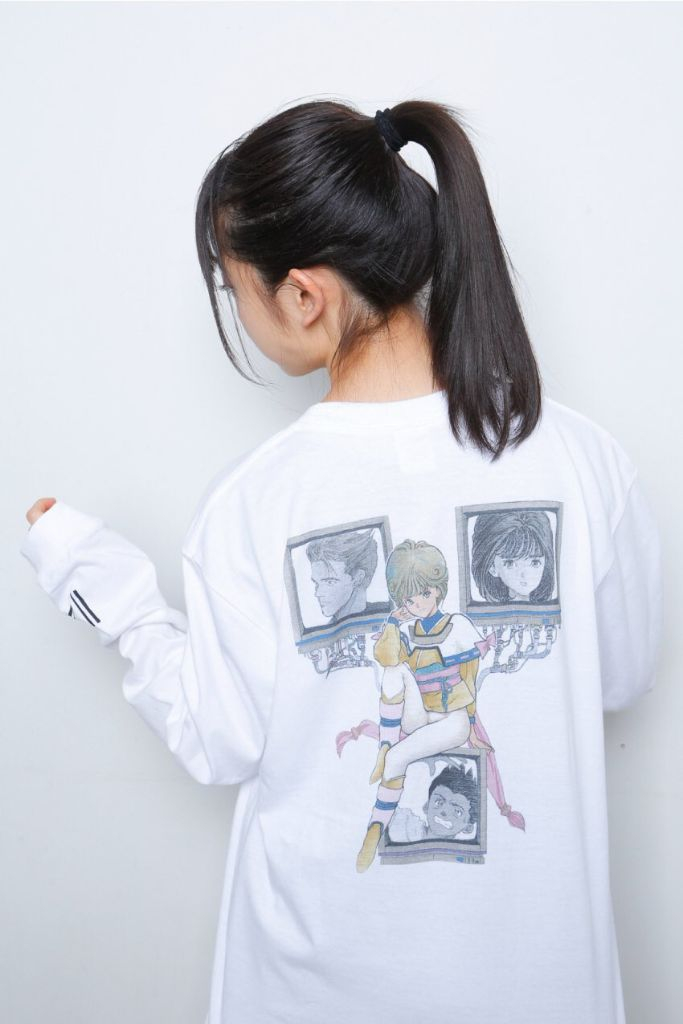 비디오 걸 콜라보 티셔츠 새상품--3