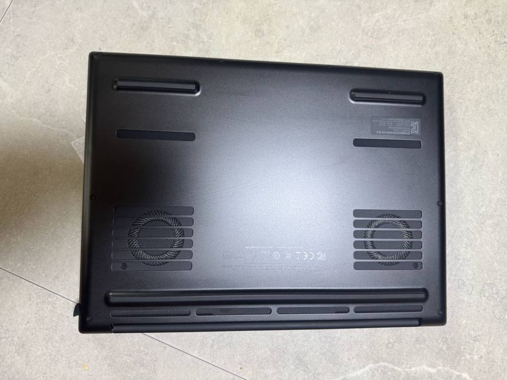 레이저 블레이드 14 RTX 4070 게이밍 노트북--2