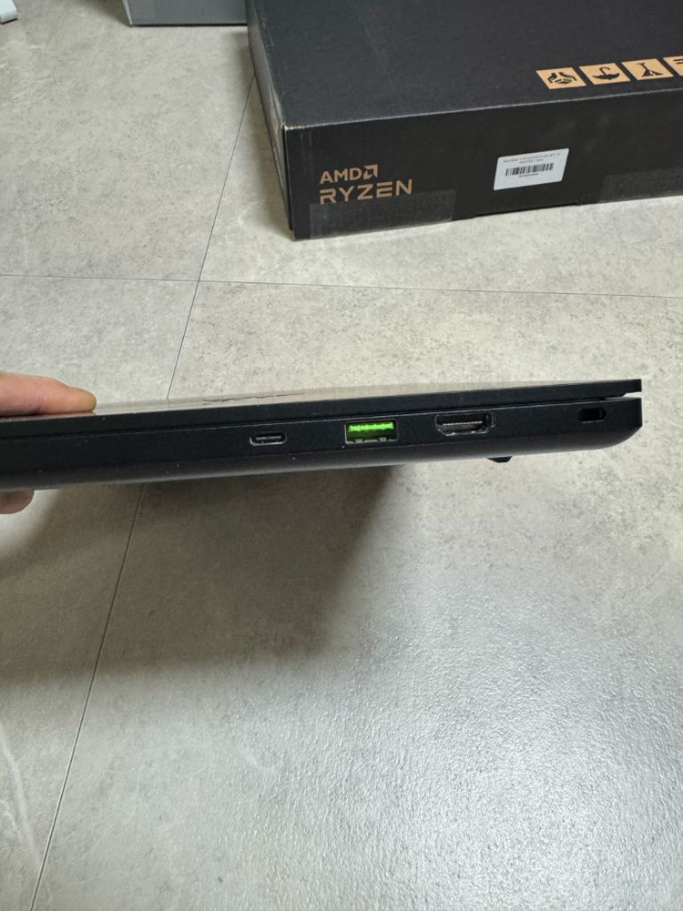 레이저 블레이드 14 RTX 4070 게이밍 노트북--3