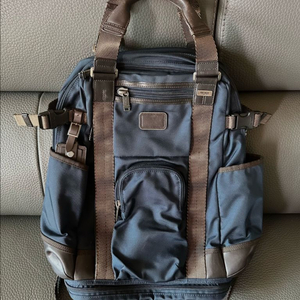 투미 알파브라보 신형 르준 백팩 네이비