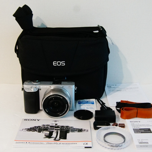 [소니] A6300 실버 미러리스 카메라팝니다.