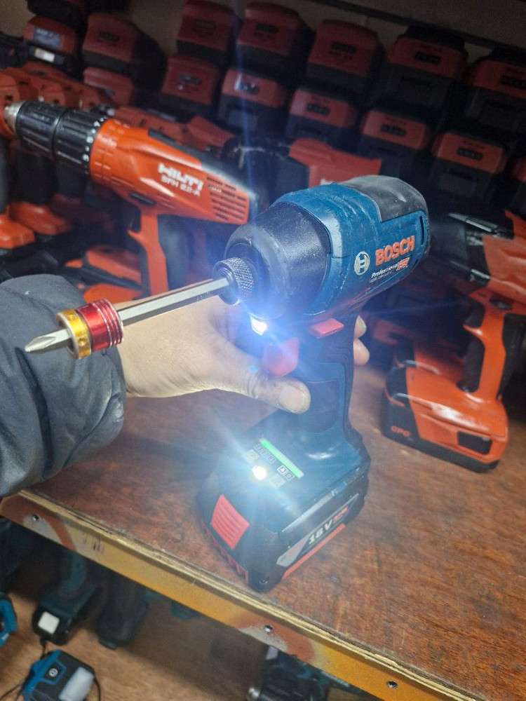 보쉬충전임팩드라이버GDR18V220C 3단속도조절 충전임팩드릴A급 독일 이미지