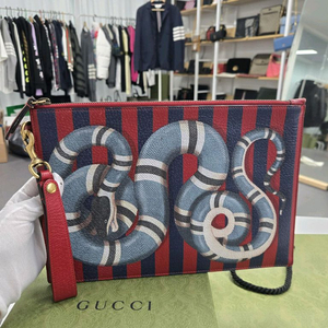 [40%할인] 구찌 한정한 킹스네이크 클러치백