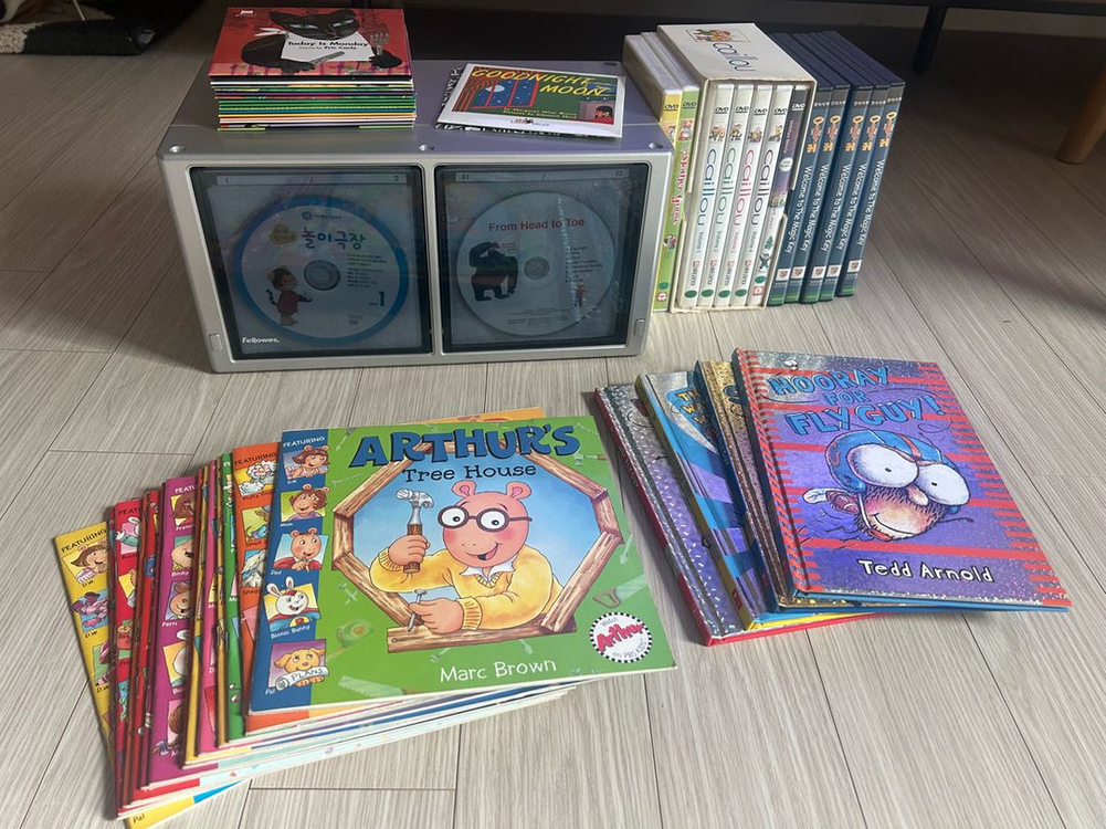 펠로우즈 원터치 cd/dvd 보관함, 엄마표 영어( fly guy, 내친구 아서, 까이유, 노부영, ORT--7