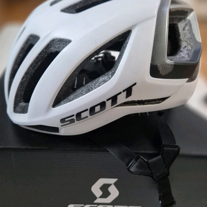 스캇 센트릭 플러스 MIPS M사이즈 자전거 헬멧 화이트