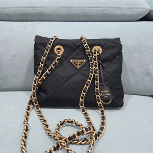 프라다1995 리에디션 퀄팅 체인 숄더백