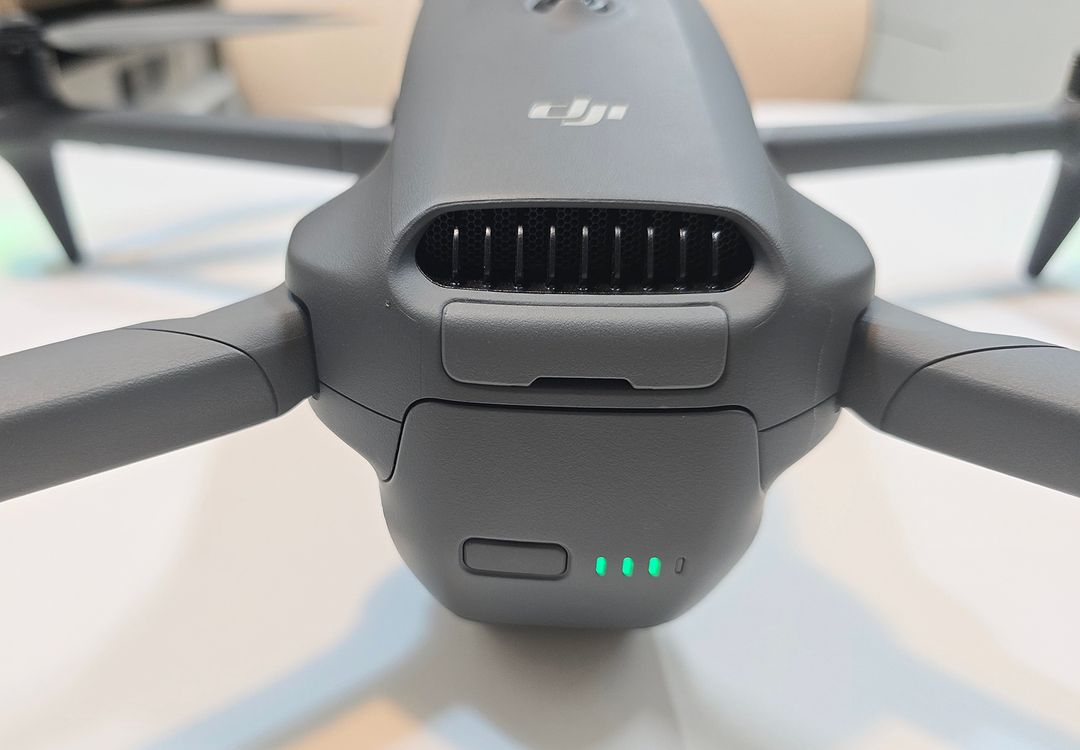 dji 매빅4프로 크리에이터 콤보(rc pro2포함) 케어2년--4