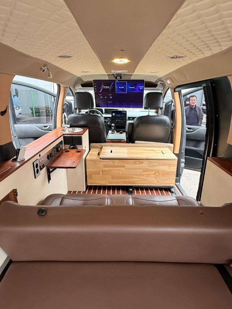 스타리아 캠핑카 4인승 중고추천 차박 데일리카겸용--6