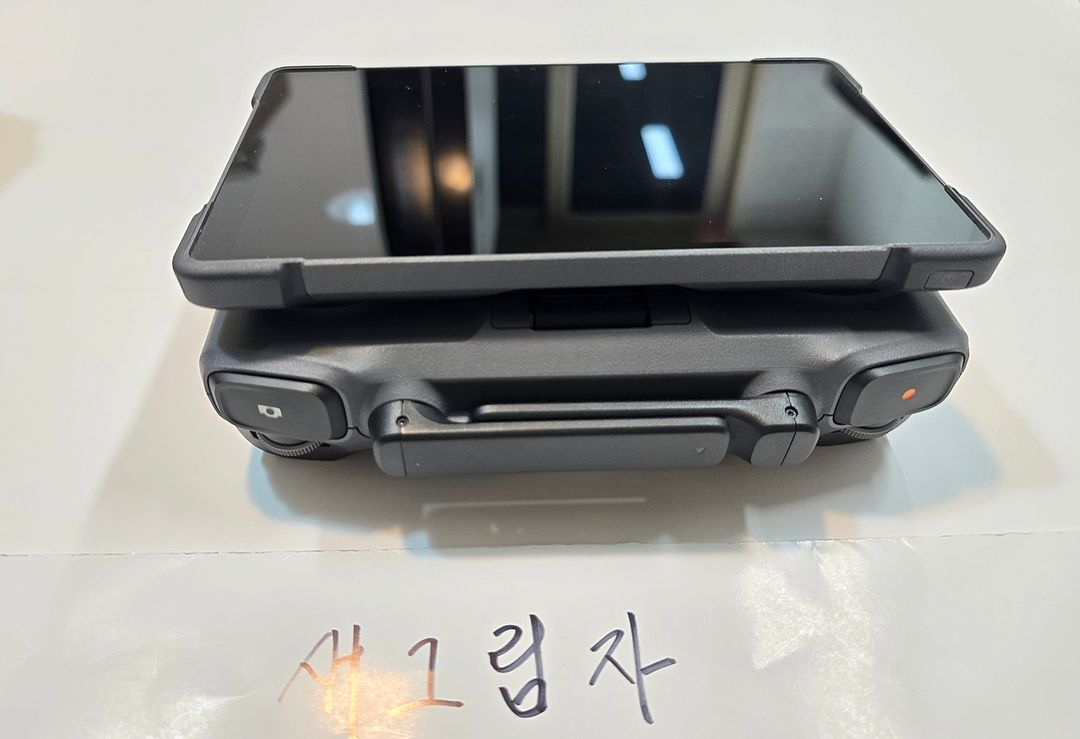 dji 매빅4프로 크리에이터 콤보(rc pro2포함) 케어2년--6