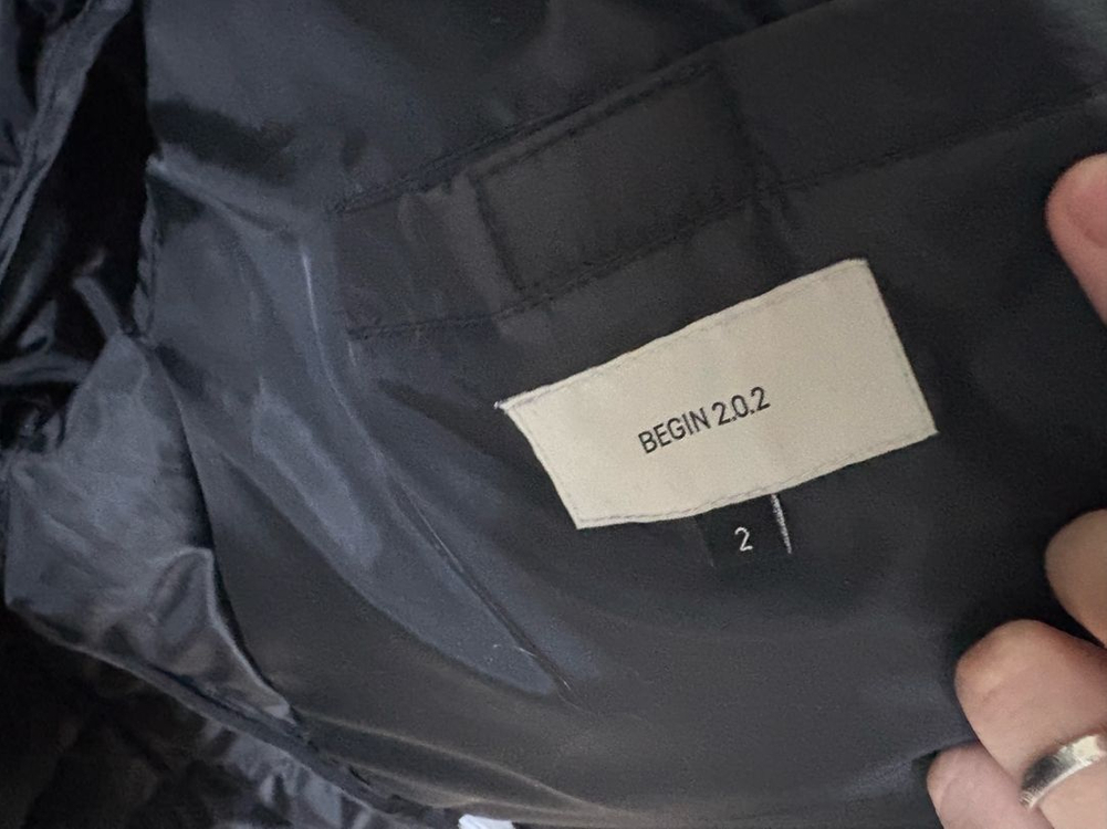 (새상품) 비긴 202 커브드라이트 경량패딩 이미지