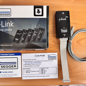 SEGGER J-Link PLUS 디버그 프로브 (2개 있음)