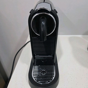 네스프레소 시티즈 캡슐 커피머신 D113 블랙 판매 이미지