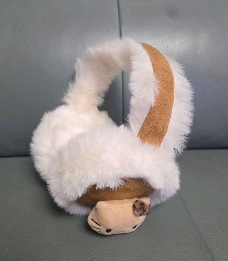 헬로키티 태닝 어그 털 귀마개 새상품--2