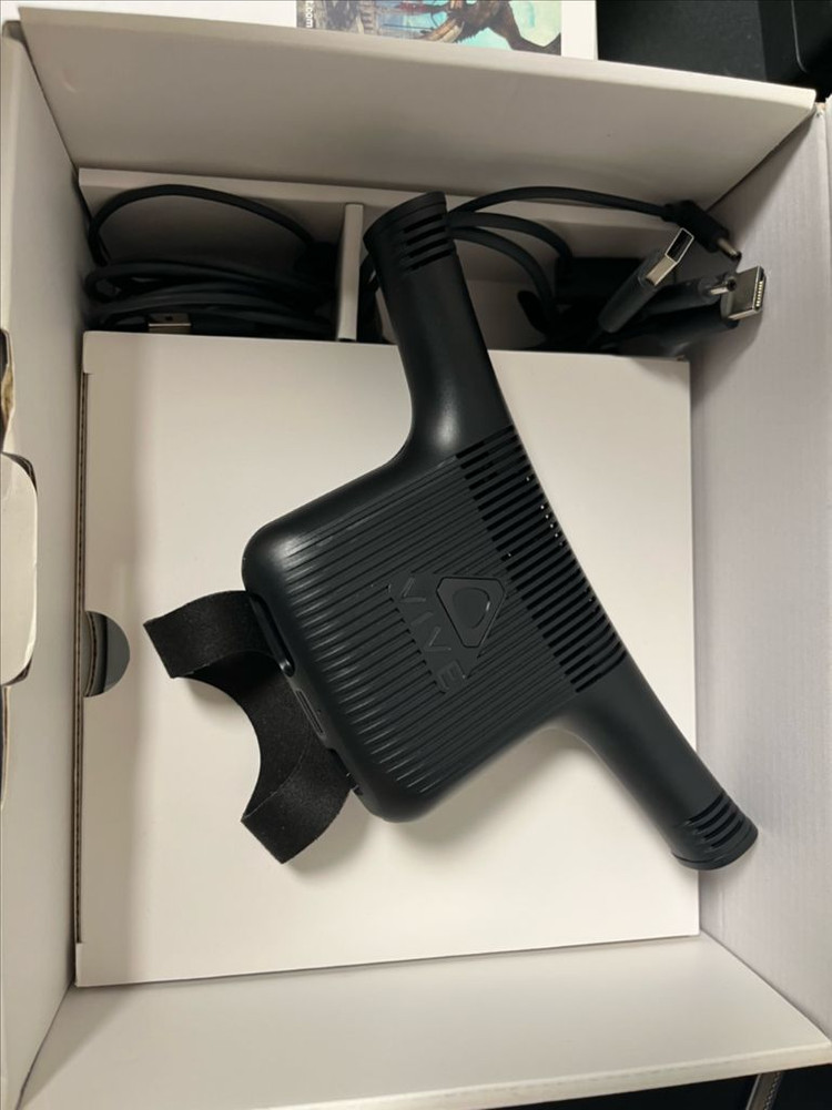 vive cosmos , 무선어댑터 포함--5