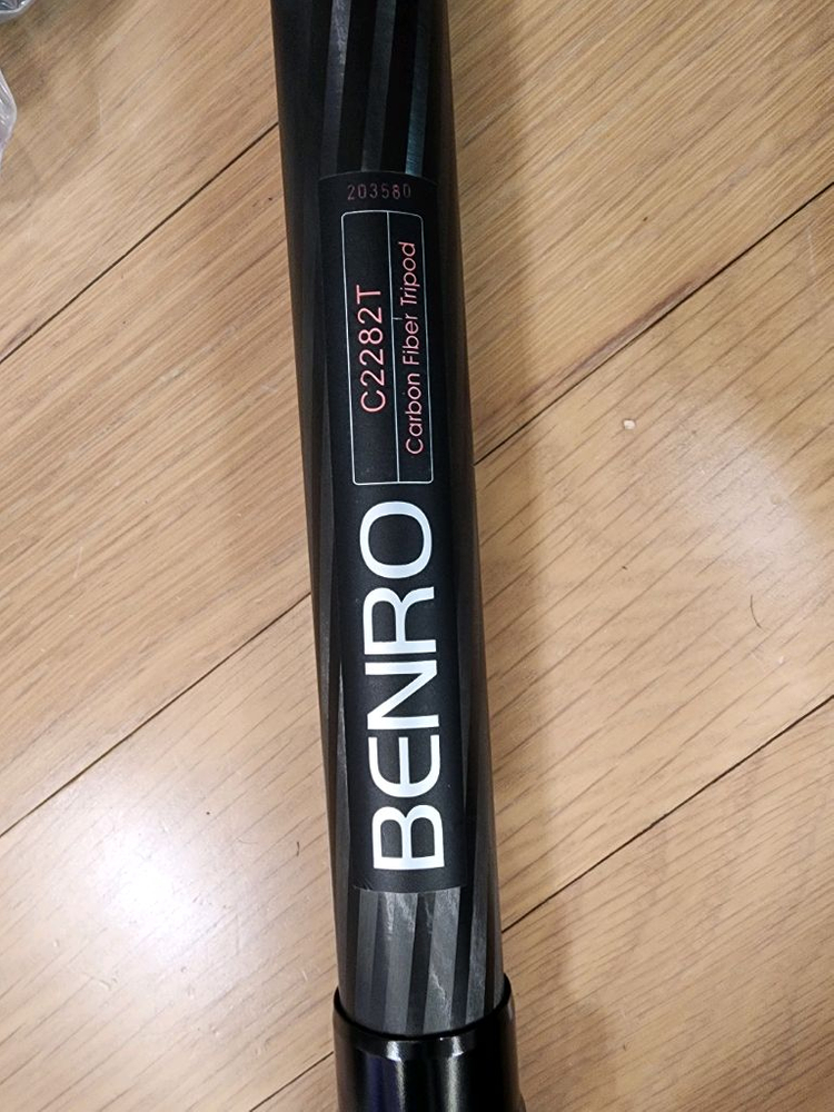 벤로 중형 삼각대 에어로엔젤2 C2282T+볼헤드포함--1