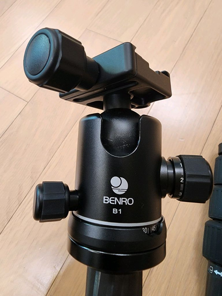 벤로 중형 삼각대 에어로엔젤2 C2282T+볼헤드포함--3