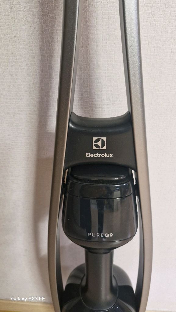 일렉트로룩스 무선청소기 PQ91-20G 부품용--1