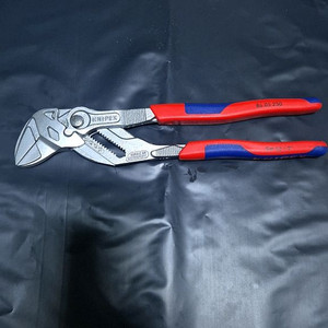 크니펙스 플라이어 렌치 86 05 250