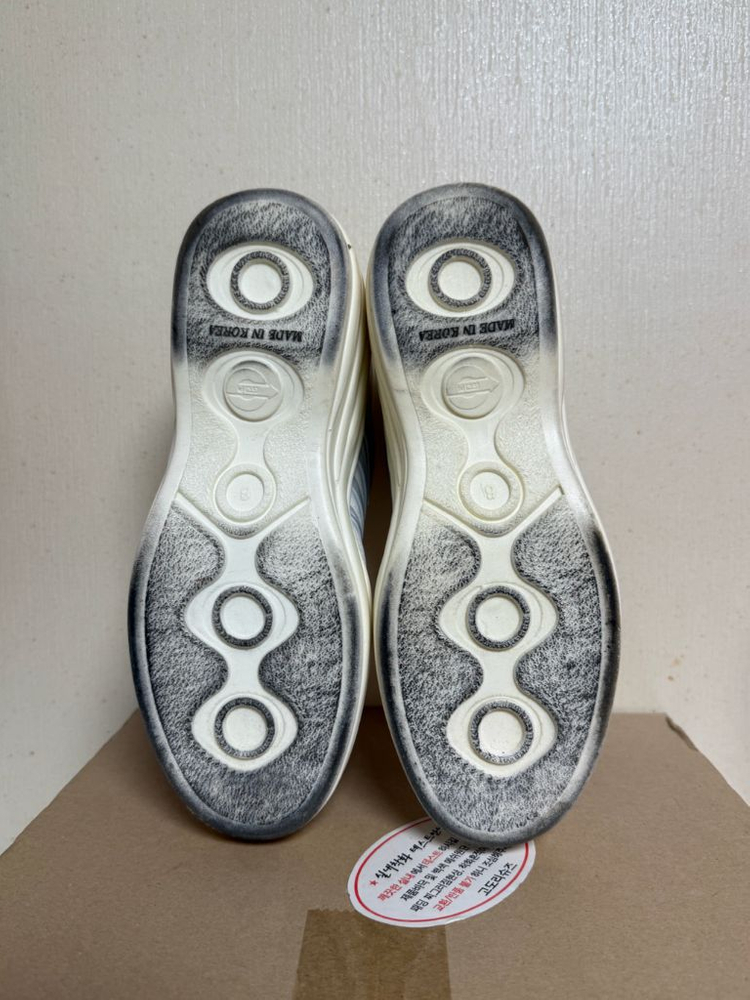 고도리슈즈 여자스포츠모델 운동화 신발 235사이즈--5