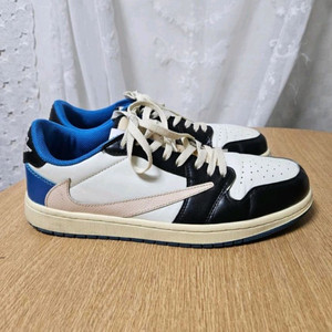 나이키 트래비스 스캇 로우 290 이미지