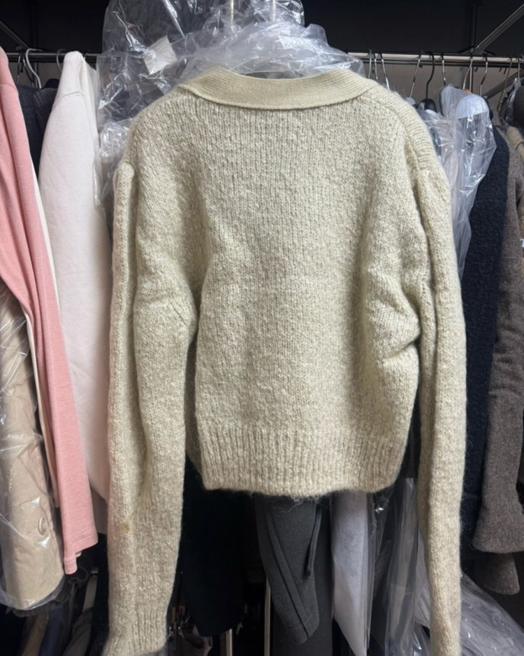 아모멘토 그랜마 가디건 올리브색상--2