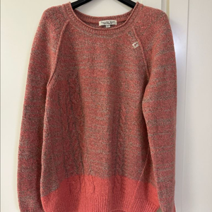 써스데이아일랜드 니트