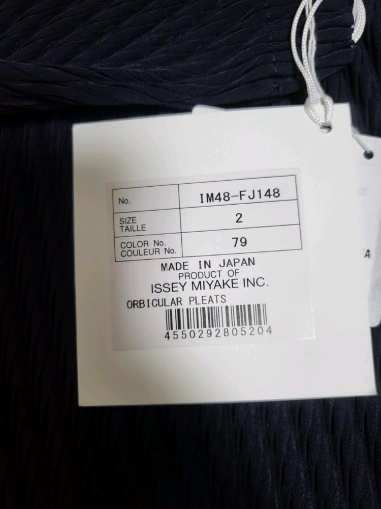 이세이미야케 탑 오비큘러 플리츠 탑 긴소매 탑 미드나잇 네이비 2사이즈 이미지