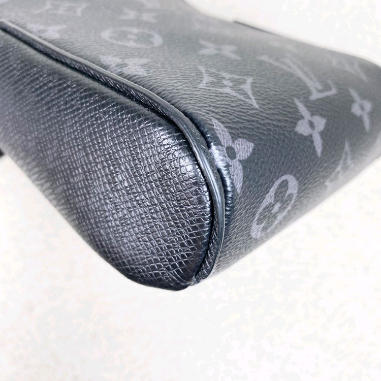 루이비통 크로스백 아웃도어 슬링백--7