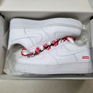 나이키 슈프림 에어포스 245 풀박 (사용감 x)