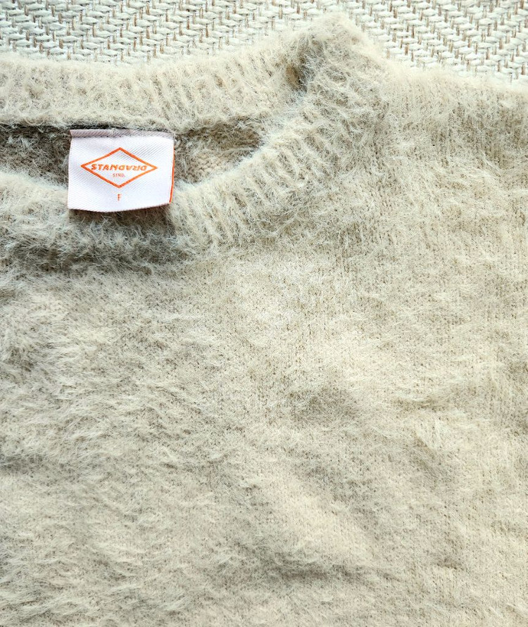 제너럴아이디어 모헤어 니트 판매 이미지