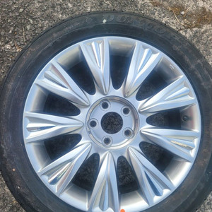 제네시스BH 380 2010년 스페어 타이어 2개 이미지