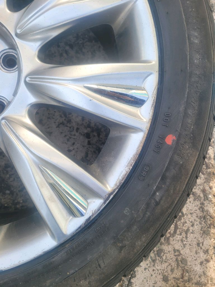 제네시스BH 380 2010년 스페어 타이어 2개 이미지