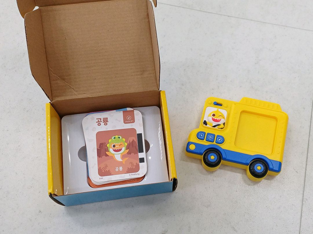 핑크퐁 아기상어 한글 카드 버스--1