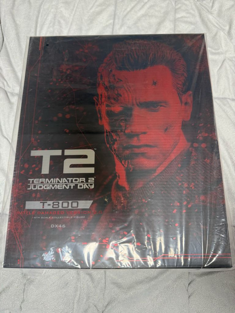 핫토이 터미네이터2 심판의 날 dx46 t800 배틀 데미지 피규어 개봉품 팔아요~--6