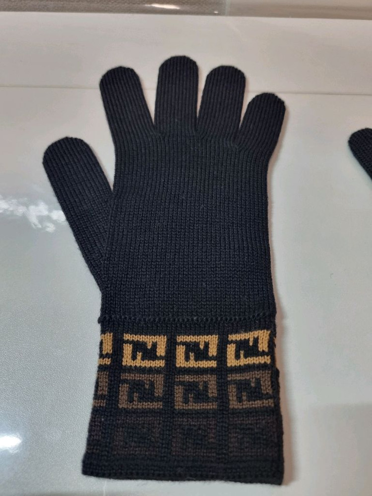 중고 펜디 장갑--3