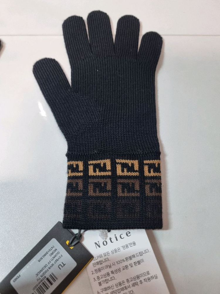중고 펜디 장갑--5