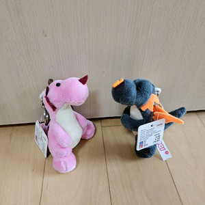 니키 용 인형키링 2종 미사용품 판매합니다